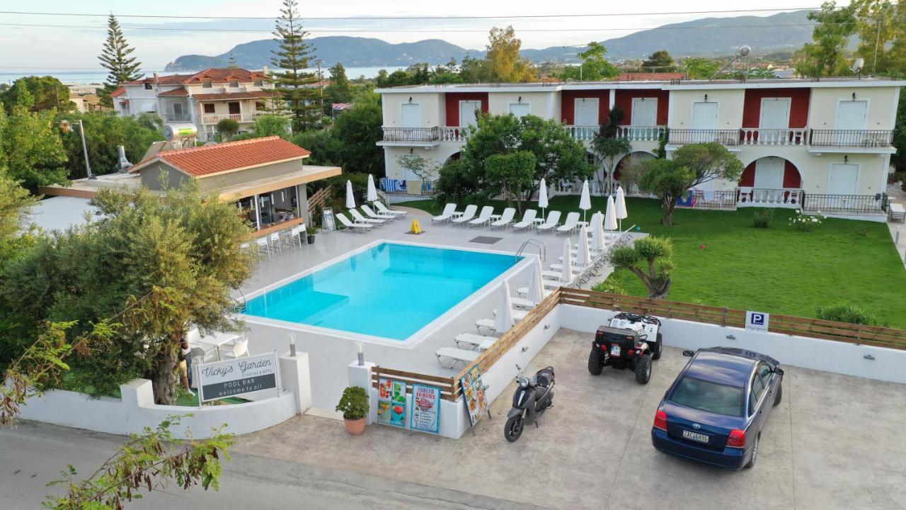Vicky'S Garden Apartment กาลามากี ภายนอก รูปภาพ
