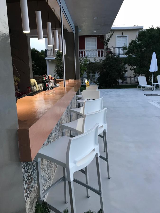 Vicky'S Garden Apartment กาลามากี ภายนอก รูปภาพ